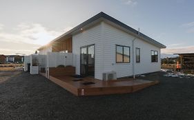 Entire Studio - Rodman 18 - Newly Furnished